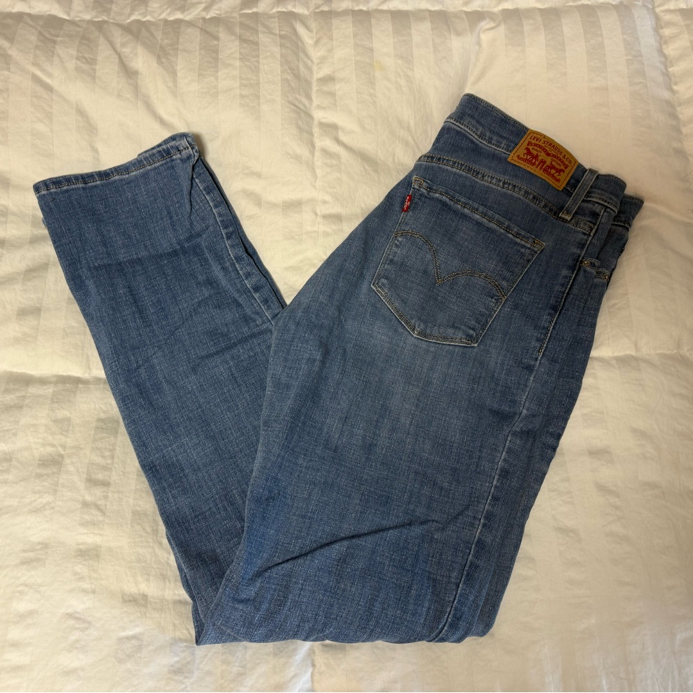 Women’s Levi’s 314 Shaping Straight